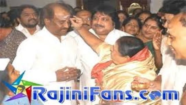 சந்திரமுகி படத்தின் தொடக்க விழா பூஜை